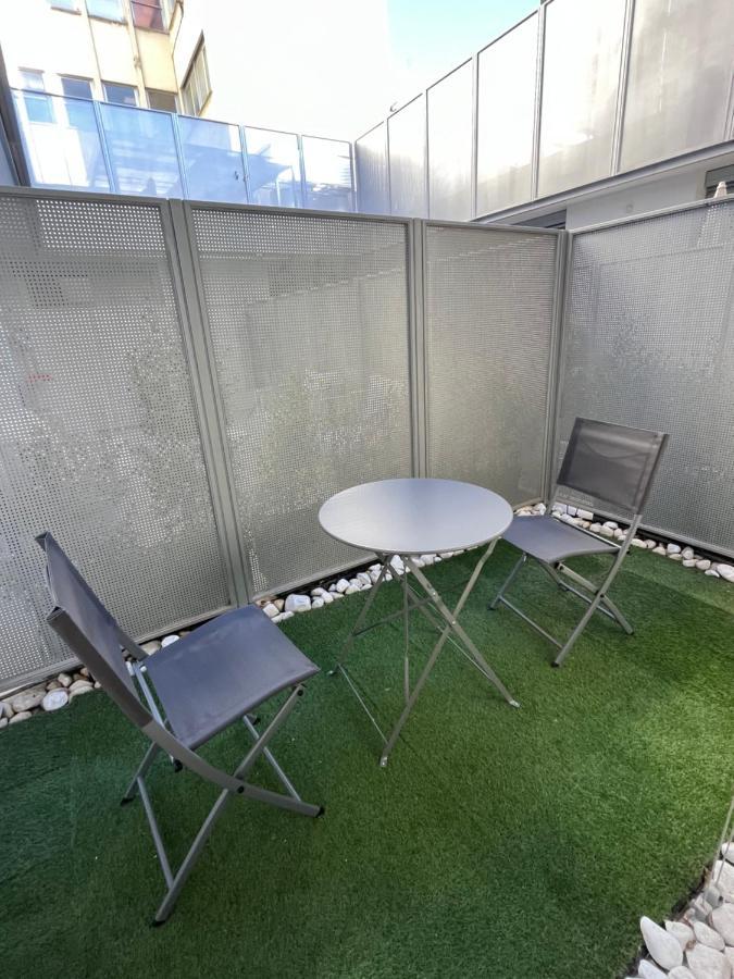 Space In The Center Lägenhet